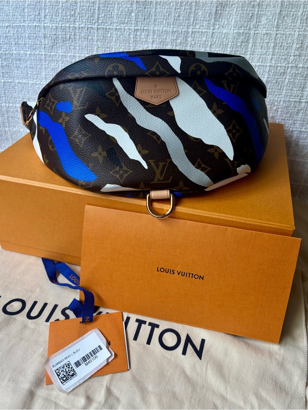 Louis Vuitton League of Legends Bumbag. Limited Edition. New condition.